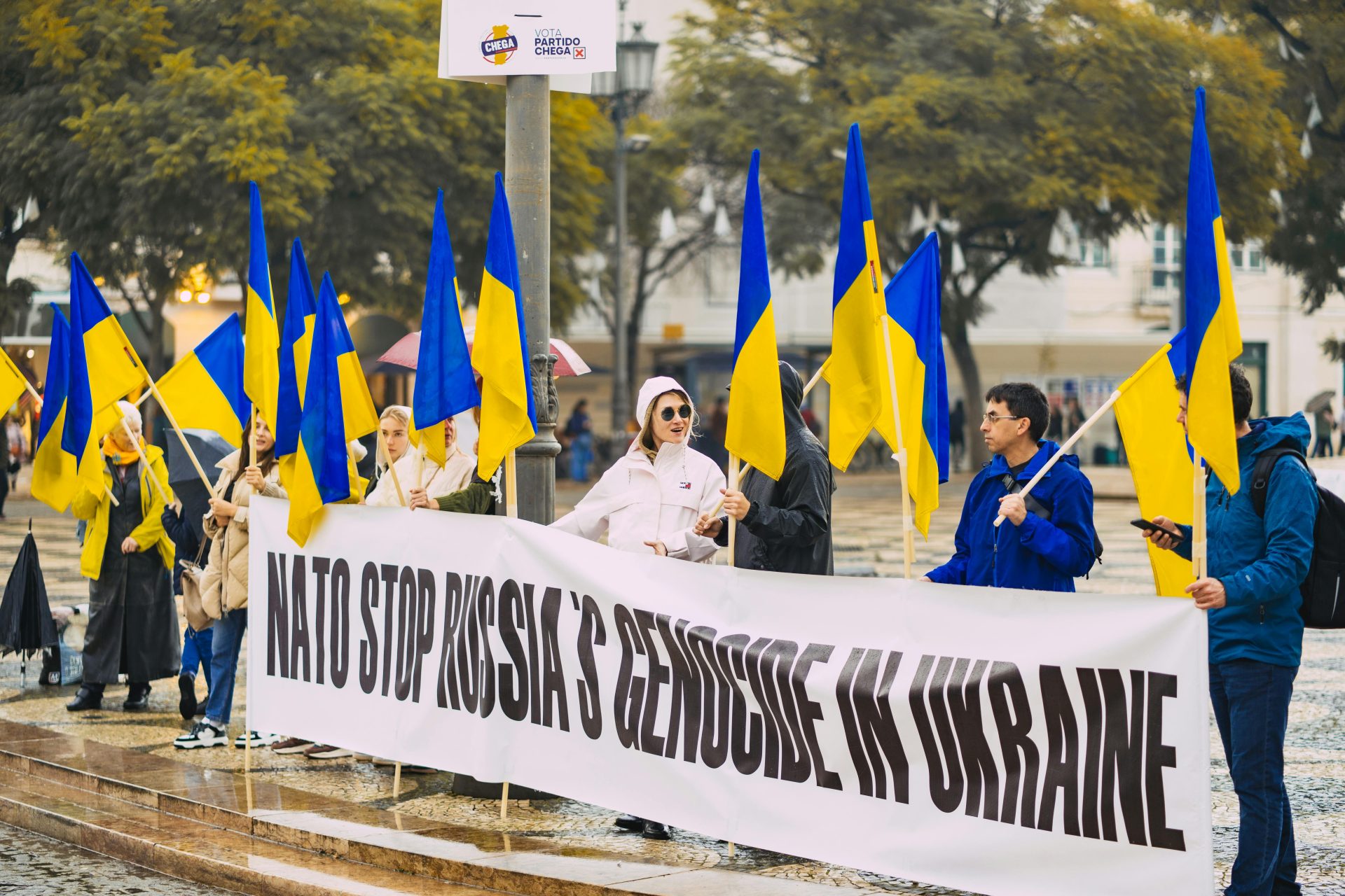 Ukraine Offers NATO Withdrawal for US-Led Security Guarantees