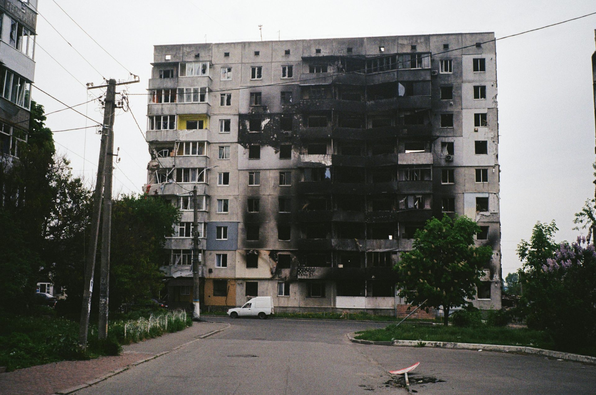 Odesa Airstrikes Kill One; Ukraine Targets Russian Energy, Talks Progress