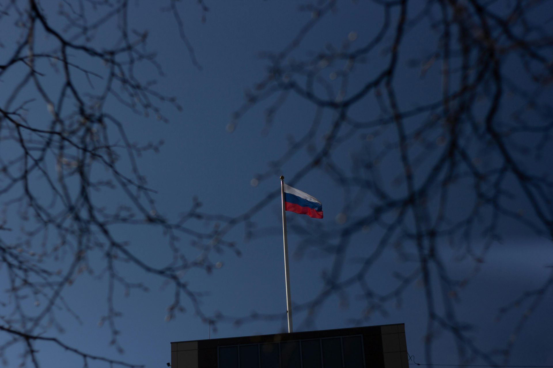 Russia Discusses Aid for Cuba Amid Critical Fuel Shortage