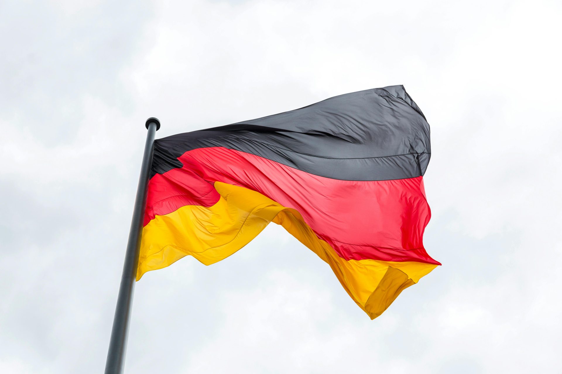 Record Temperatures Hit Western Europe, Germany Sees 41°C