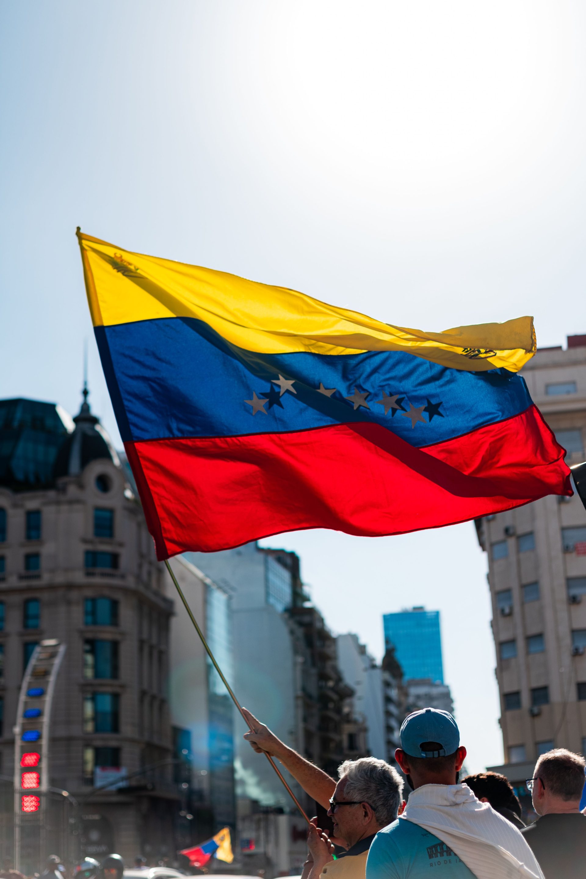 Venezuela Earthquake Death Toll Reaches 235; International Aid Mobilized