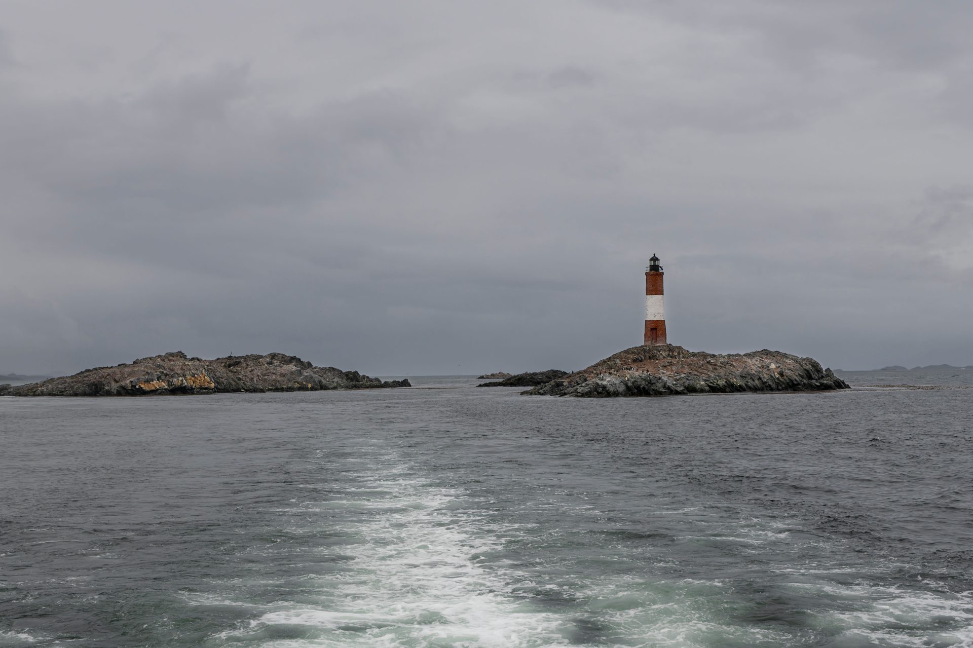 Argentina Initiates Legal Action on Falklands Oil; UK Reaffirms Sovereignty