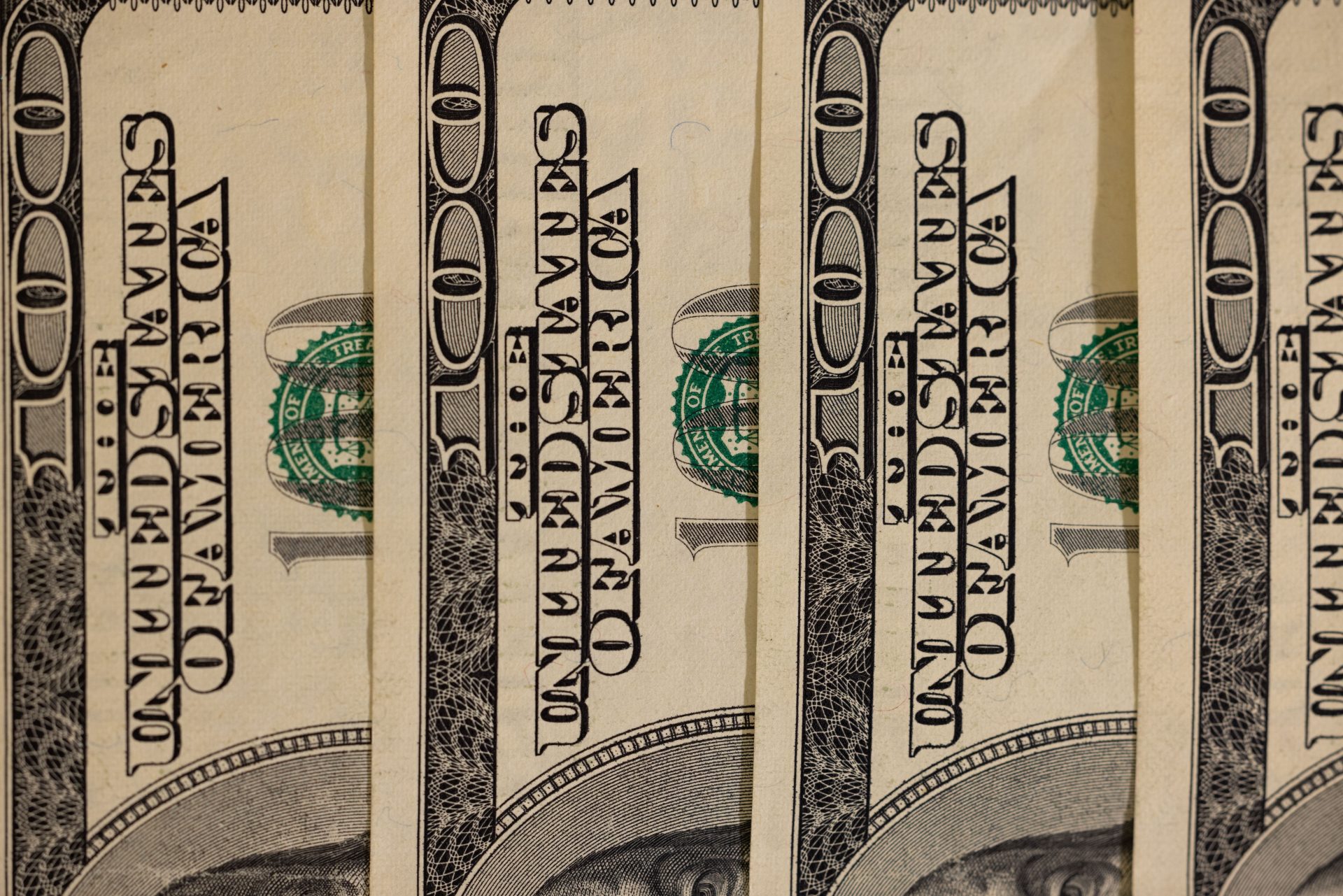 US Treasury Yields Climb on Fed Hike Talk, Bond Auction
