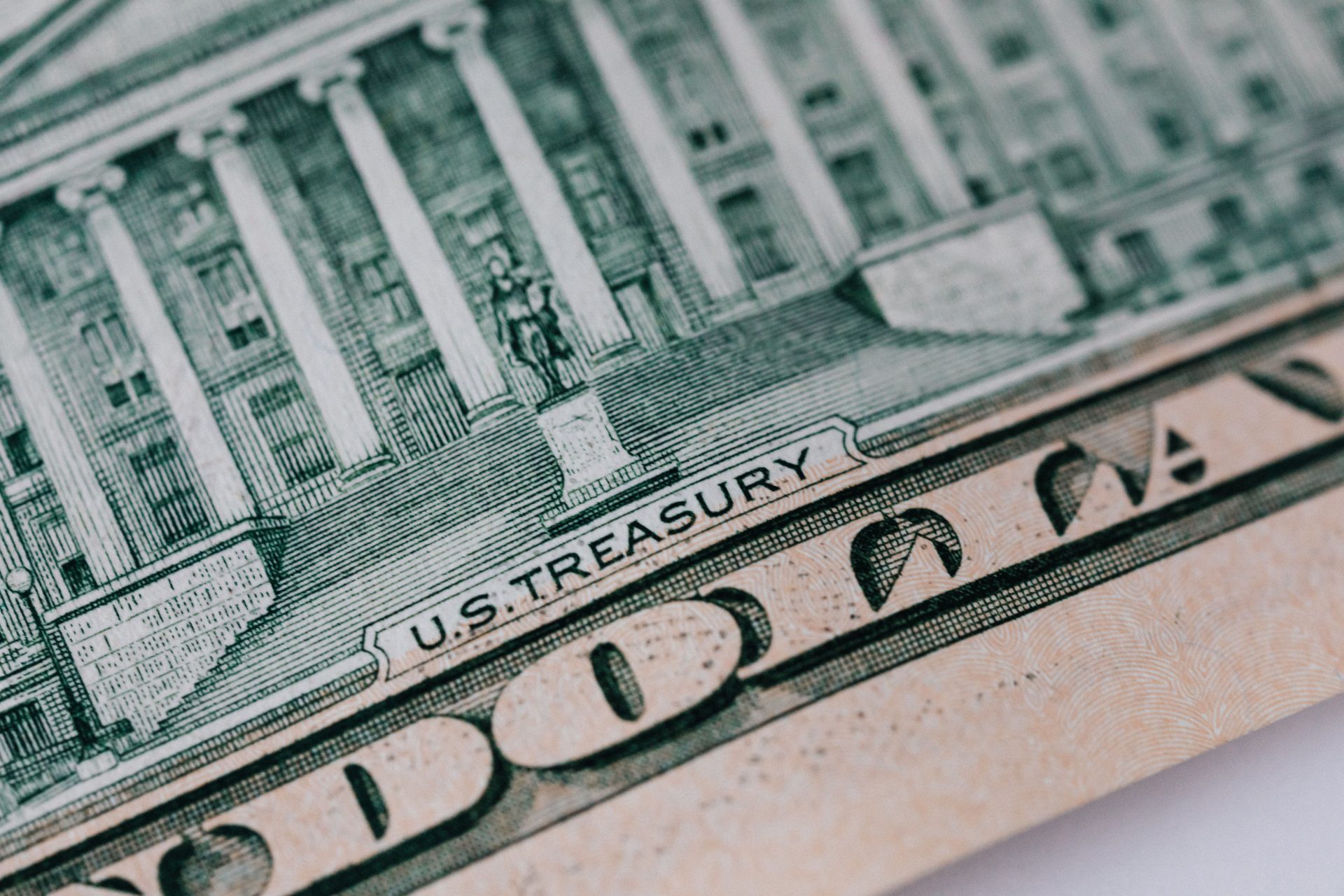 US Treasury Yields Reach Decade Highs Amid Fed Rate Expectations